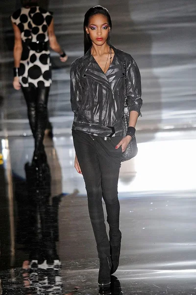 Look 13